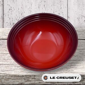 Le Creuset Cerise (Cherry Red) 9.5" Serving Bowl